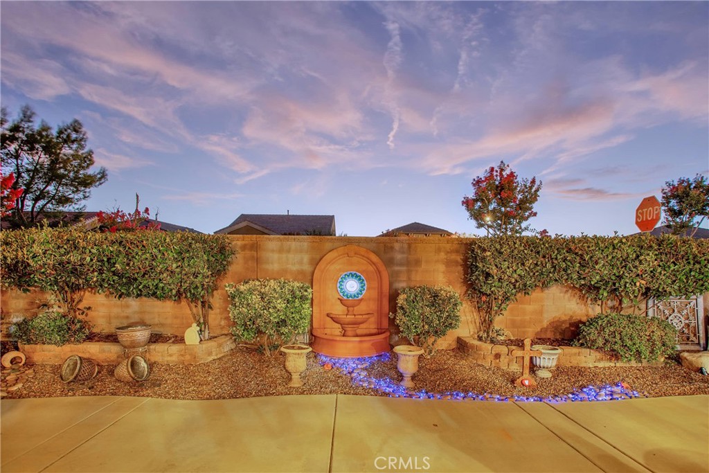 10686 Archerwill Road Apple Valley, CA 92308 - Photo 45 of 55 a view of a house with a outdoor space
