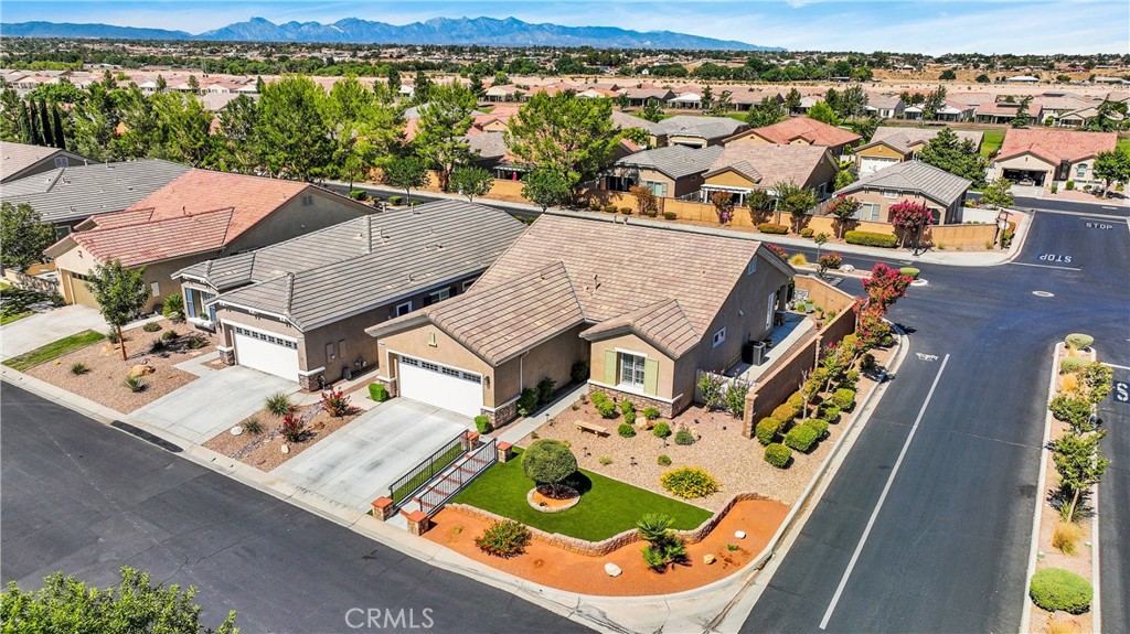 10686 Archerwill Road Apple Valley, CA 92308 - Photo 50 of 55 an aerial view of a house with a garden