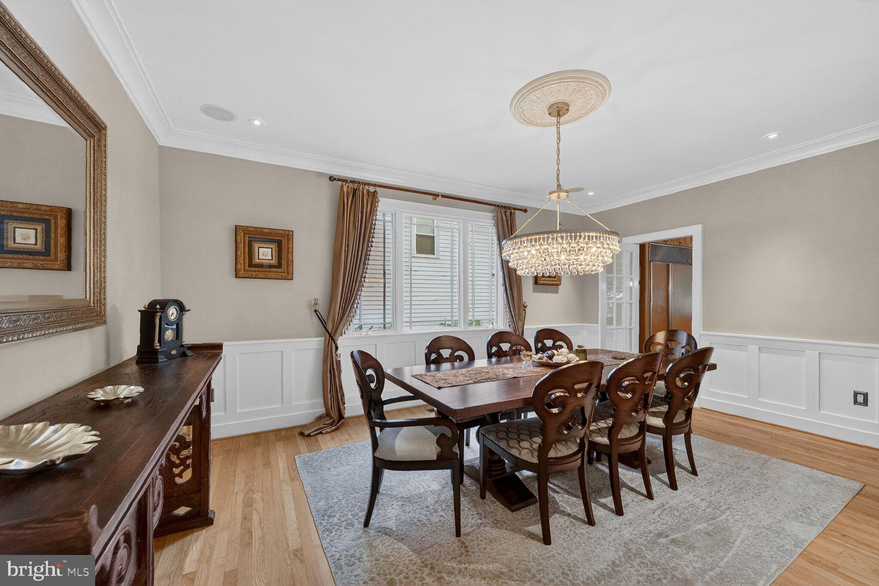 303 Talahi Road Southeast Vienna, VA 22180 - Photo 16 of 31 Dining Room