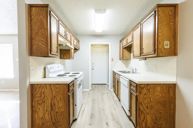 $875 | 6112 38th Street, Unit A, Lubbock, TX 79407