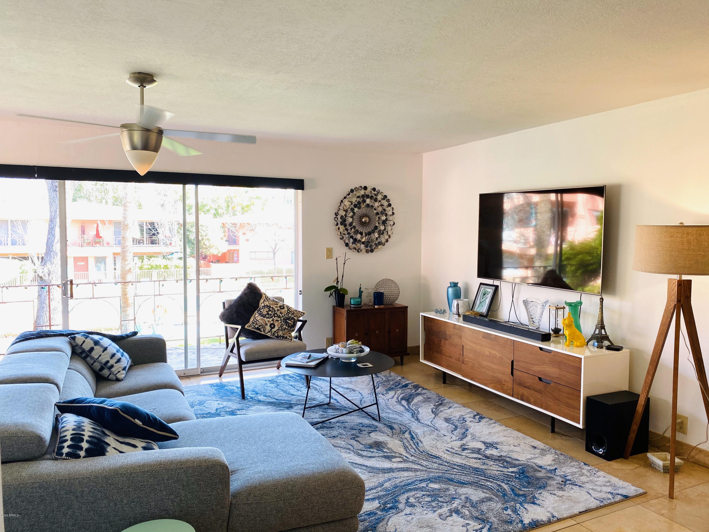 LivingroomTV