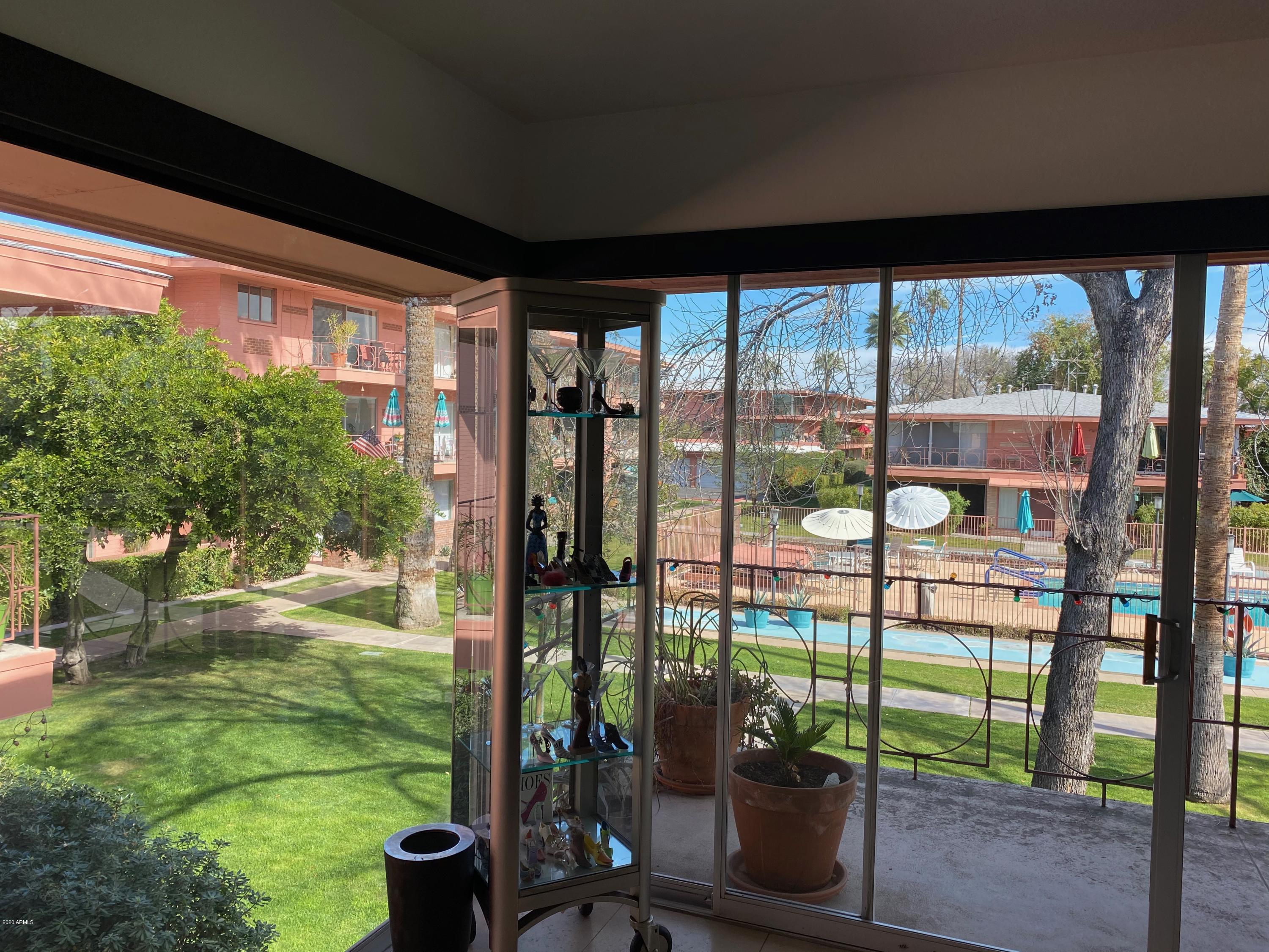110 East Coronado Road, Unit 7 Phoenix, AZ 85004 - Photo 4 of 7 cornerwindowLR