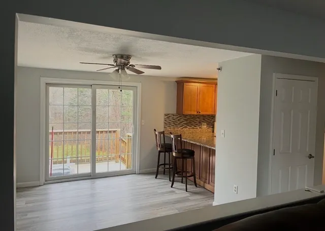 $2,500 | 31 Lantern Lane, Unit 2, Dracut, MA 01826