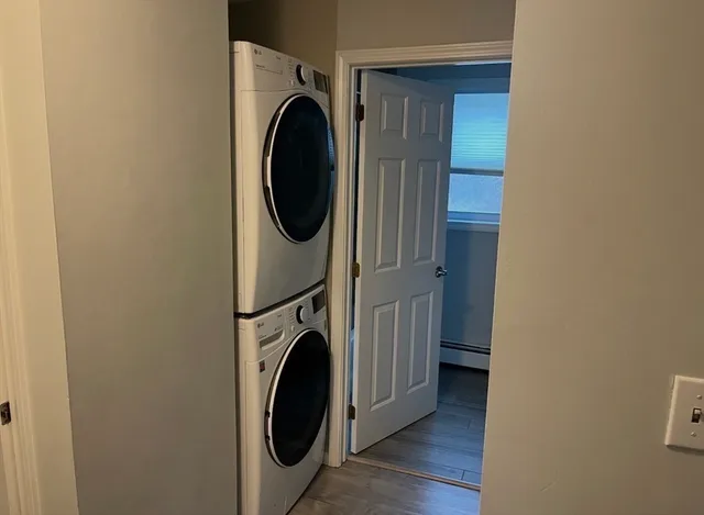 $2,500 | 31 Lantern Lane, Unit 2, Dracut, MA 01826