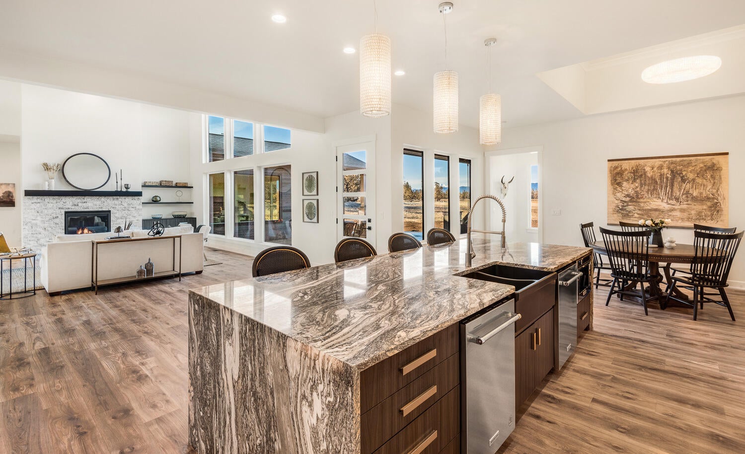 64790 Hunnell Road Bend, OR 97703 - Photo 15 of 50 Kitchen