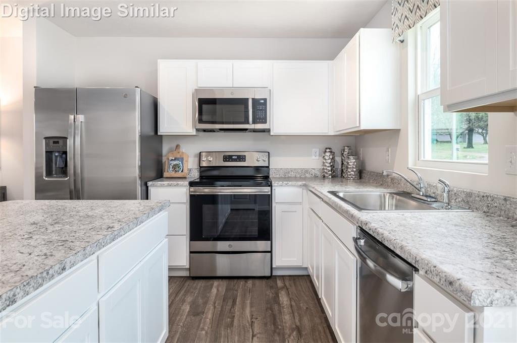 5110 Tinker Field Road, Unit 2026 Charlotte, NC 28215 - Photo 6 of 15 Gallery Image 6