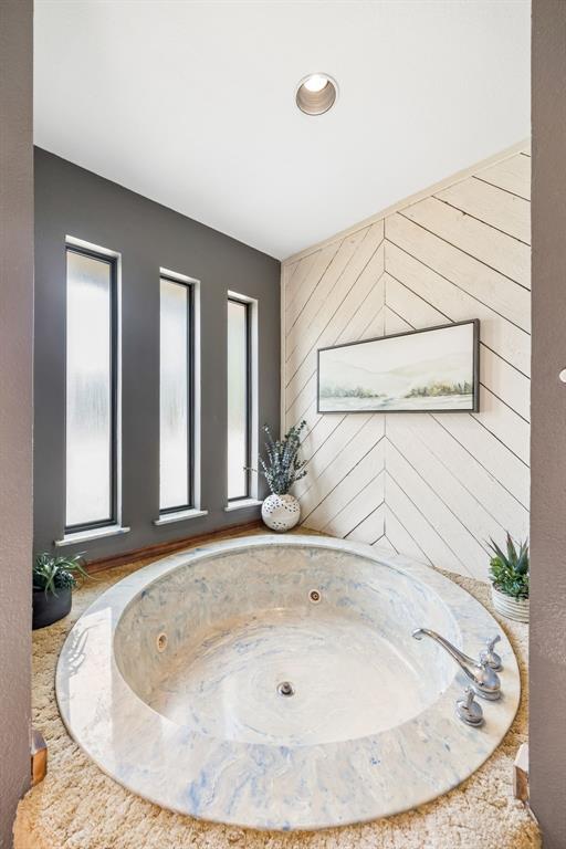 5 Orchard Road Lucas, TX 75002 - Photo 13 of 34 Deep-set jetted tub with a stone surround