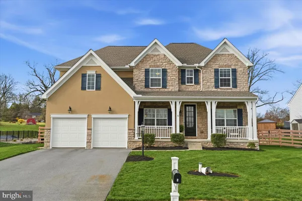 $649,000 | 4 Sovereign Drive, Douglassville, PA 19518