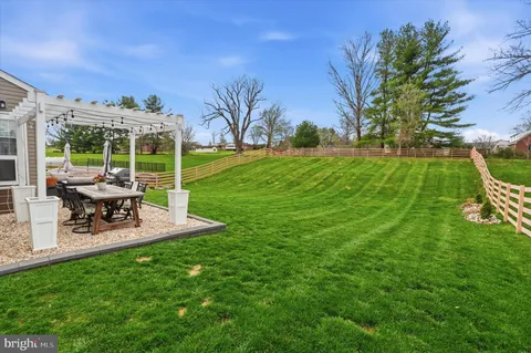 $649,000 | 4 Sovereign Drive, Douglassville, PA 19518