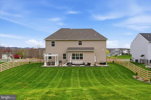 $649,000 | 4 Sovereign Drive, Douglassville, PA 19518