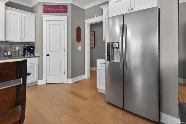 $599,900 | 511 Westbriar Circle, Newburgh, IN 47630