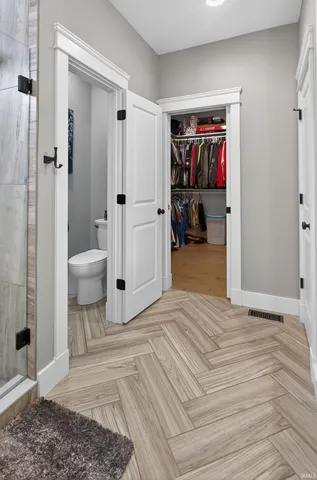 $599,900 | 511 Westbriar Circle, Newburgh, IN 47630