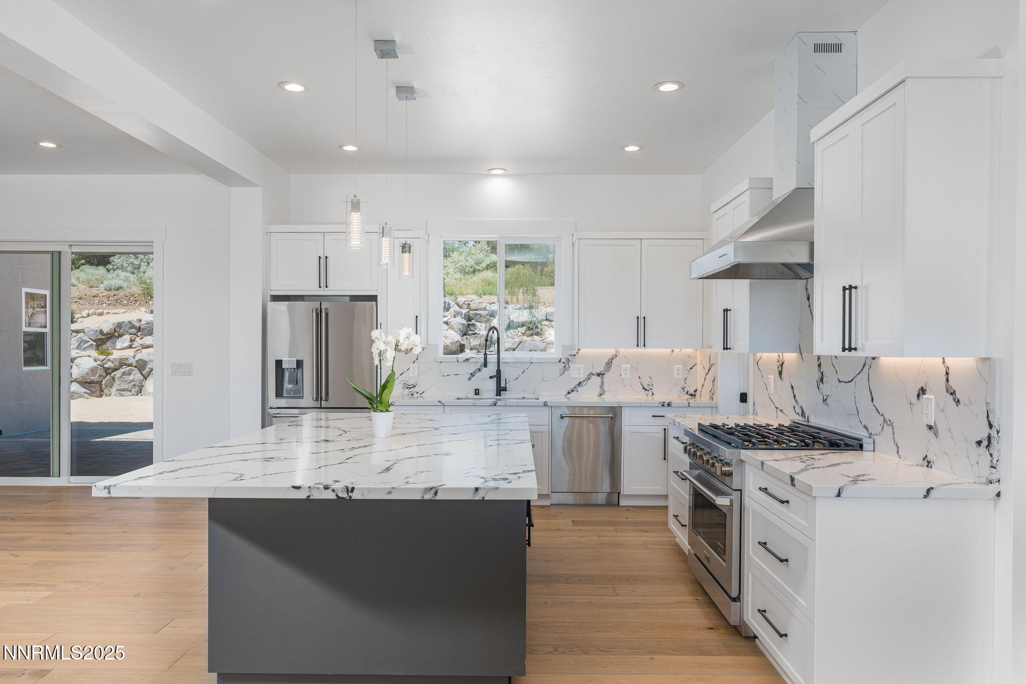 545 Greenstone Drive Reno, NV 89512 - Photo 11 of 77 11-web-or-mls-DSC07199-Edit