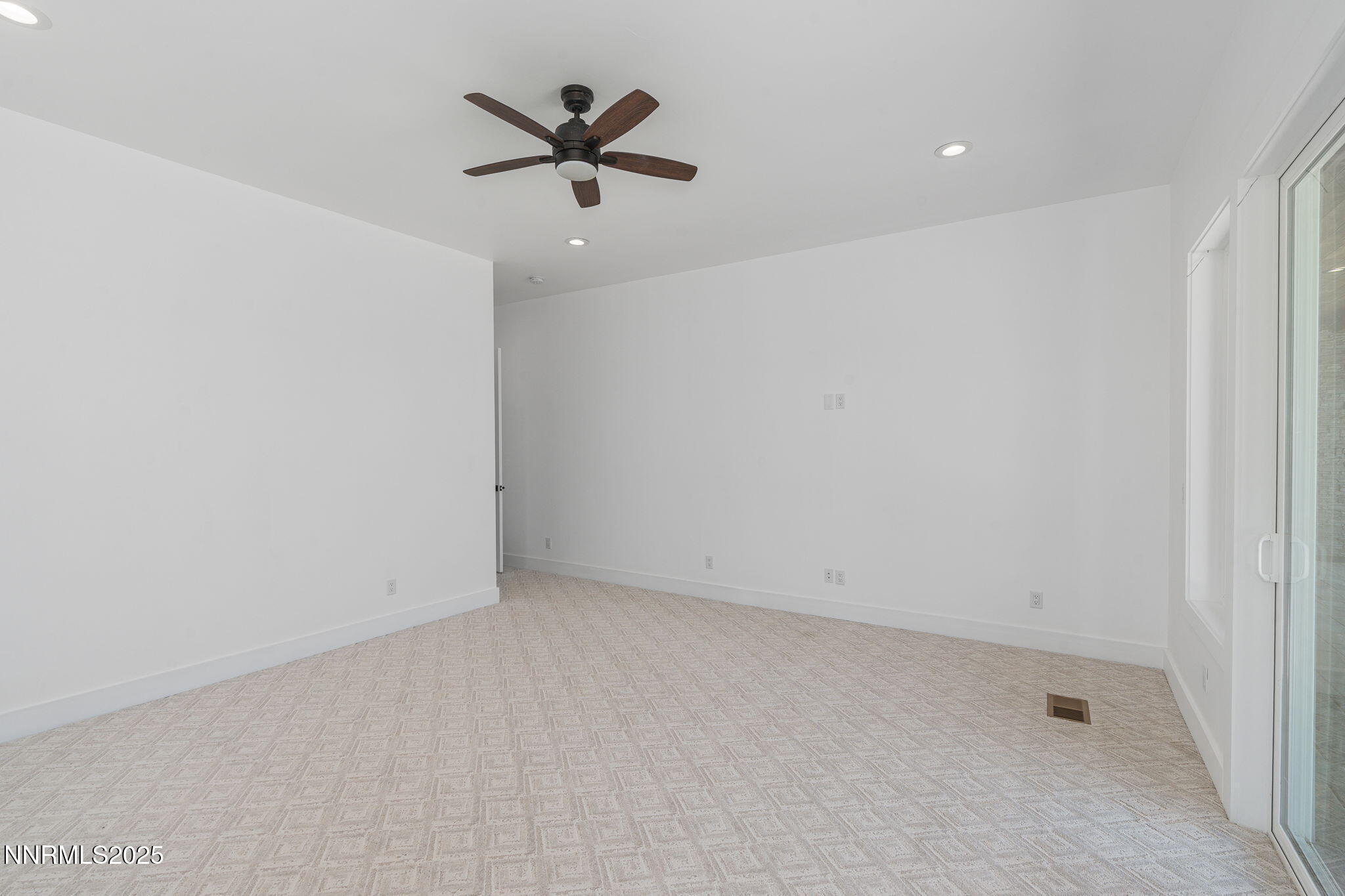 545 Greenstone Drive Reno, NV 89512 - Photo 25 of 77 25-web-or-mls-DSC07237-Edit