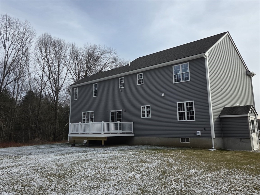 138 Elm Street Uxbridge, MA 01569 - Photo 4 of 26