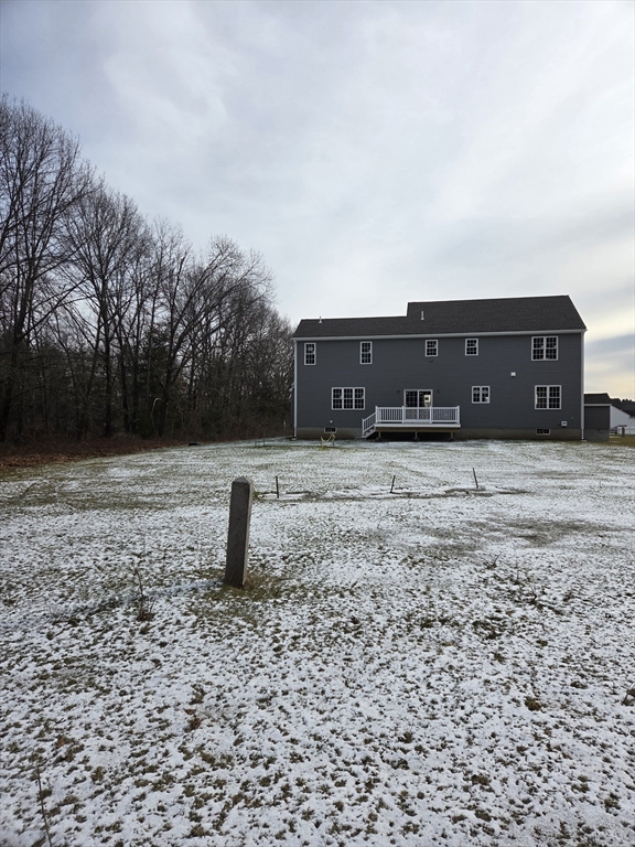 138 Elm Street Uxbridge, MA 01569 - Photo 5 of 26