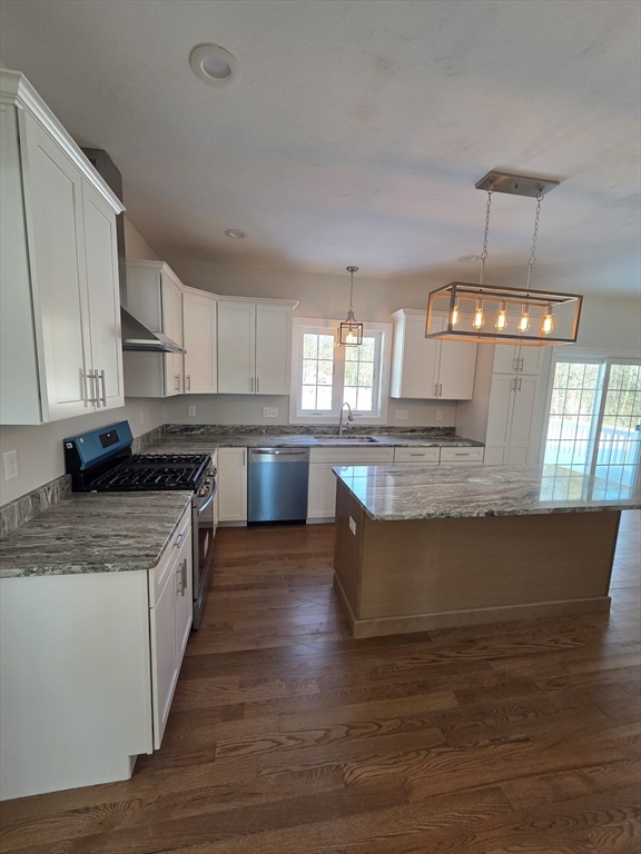 138 Elm Street Uxbridge, MA 01569 - Photo 6 of 26