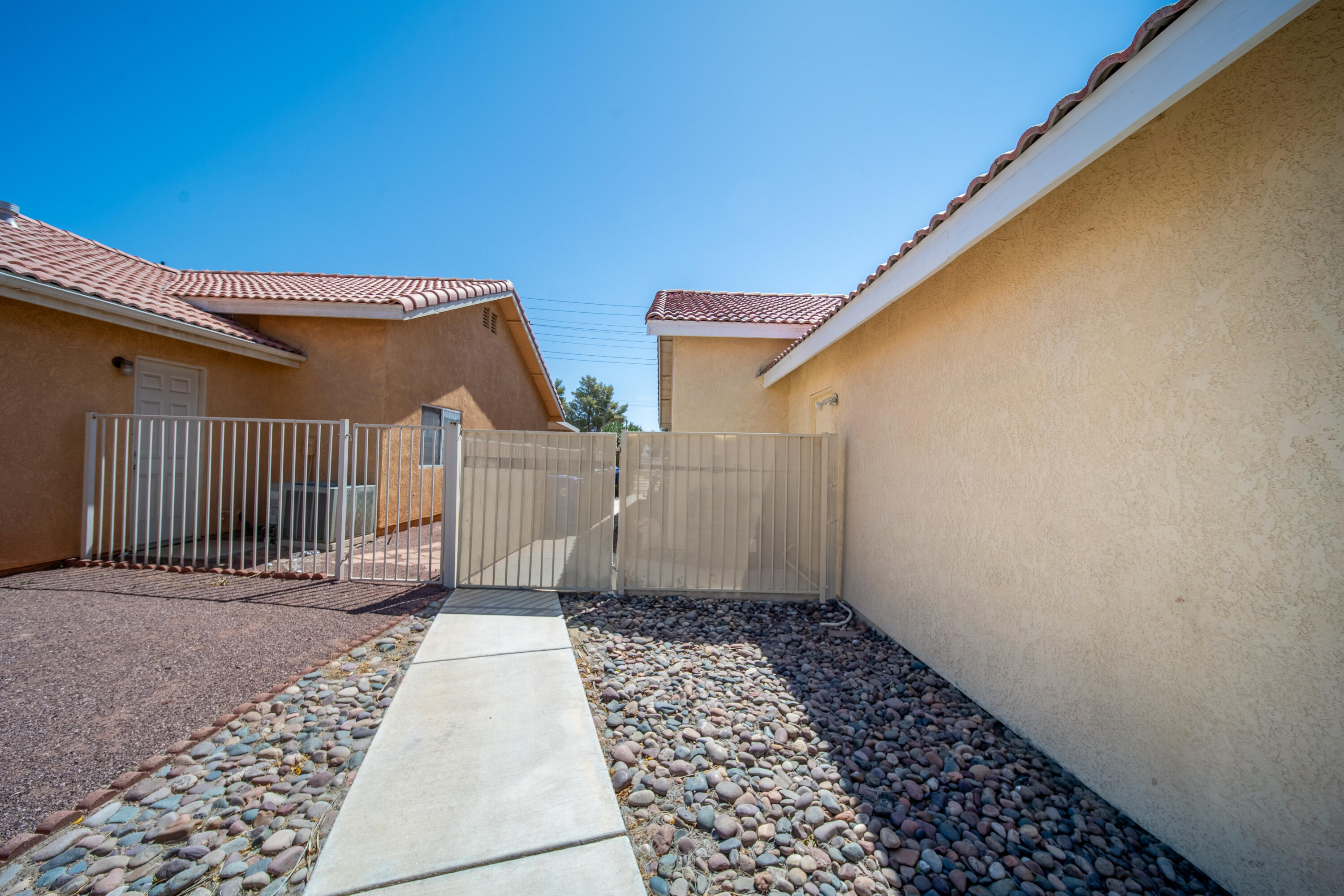 33860 Bell Road Thousand Palms, CA 92276 - Photo 44 of 56 a view of a pathway of a house