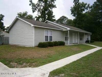 $1,095 | 231 Lakewood Drive, Unit A, Jacksonville, NC 28546
