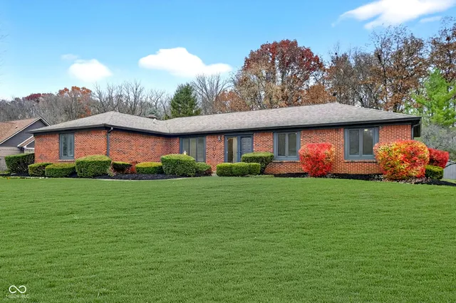 $405,000 | 309 Glenbrook Lane, Avon, IN 46123