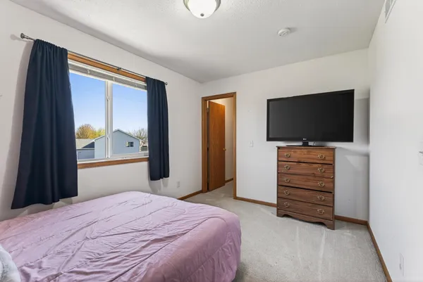 $355,000 | 1601 Griffing Park Road, Buffalo, MN 55313