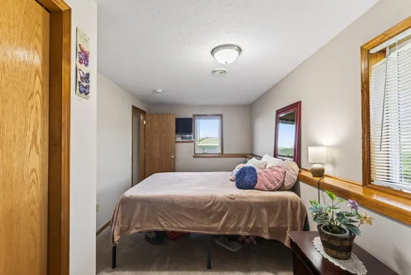 $355,000 | 1601 Griffing Park Road, Buffalo, MN 55313