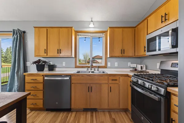 $355,000 | 1601 Griffing Park Road, Buffalo, MN 55313
