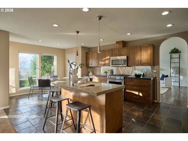 $1,025,000 | 3647 Northwest Orchard Court, Camas, WA 98607