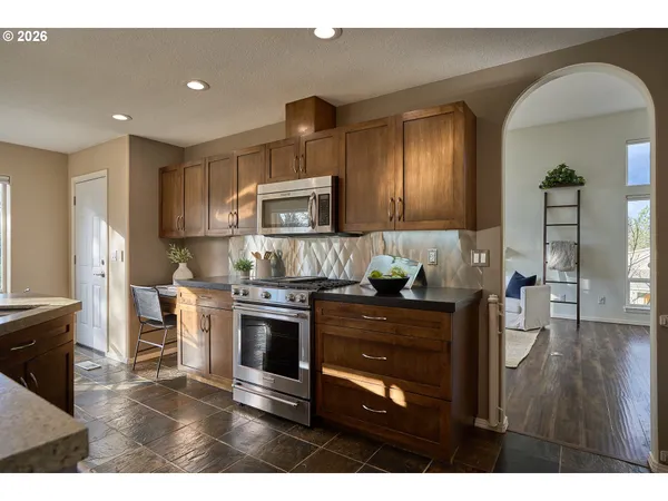 $1,025,000 | 3647 Northwest Orchard Court, Camas, WA 98607