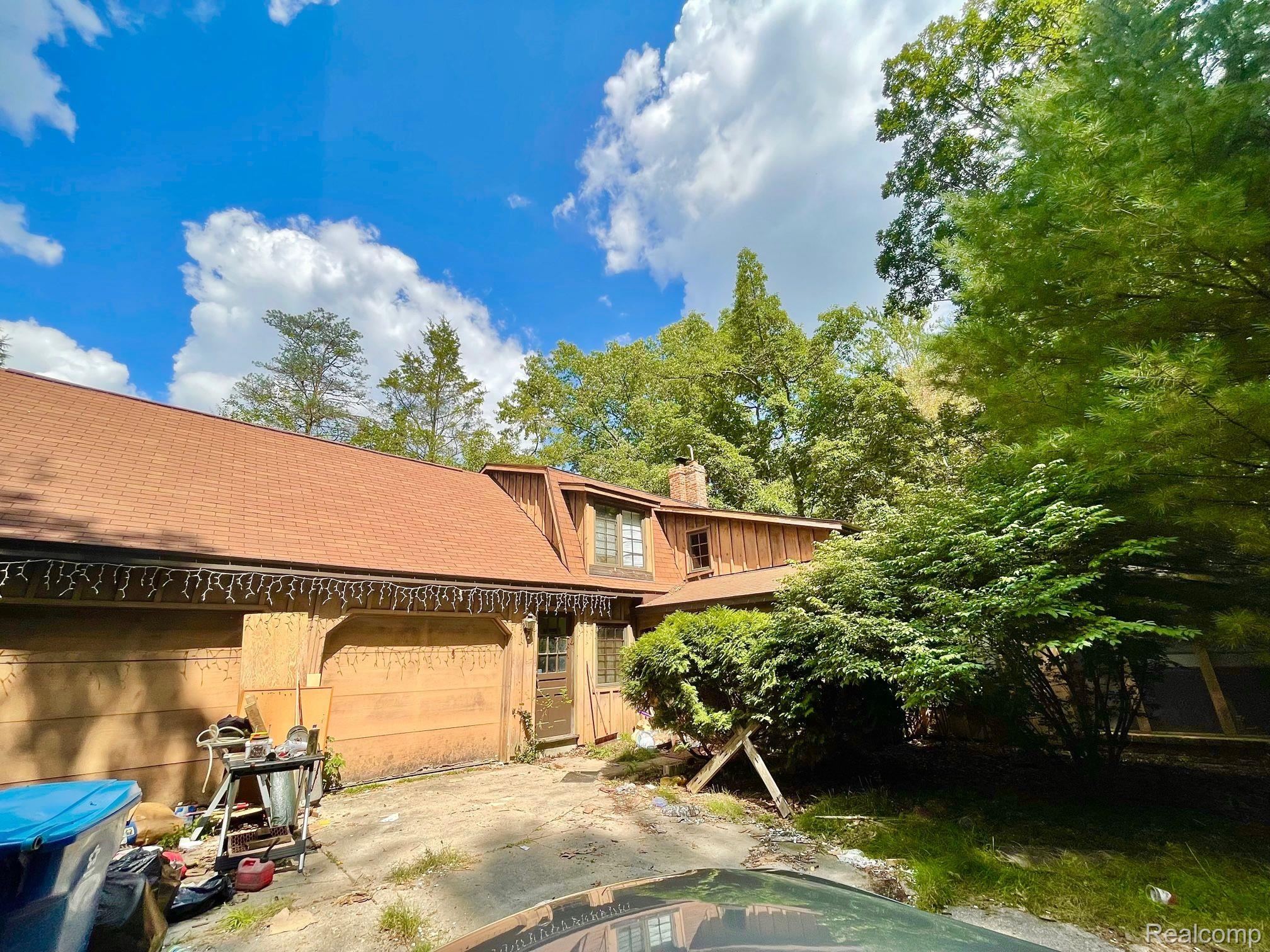 14347 Hogan Road Linden, MI 48451 - Photo 6 of 19 Gallery Image 6