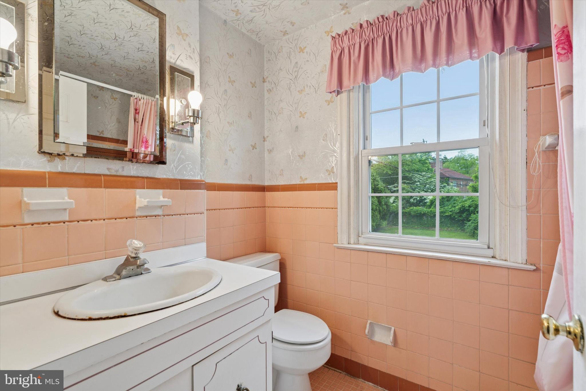 402 Willow Road Oreland, PA 19075 - Photo 15 of 26 Gallery Image 15