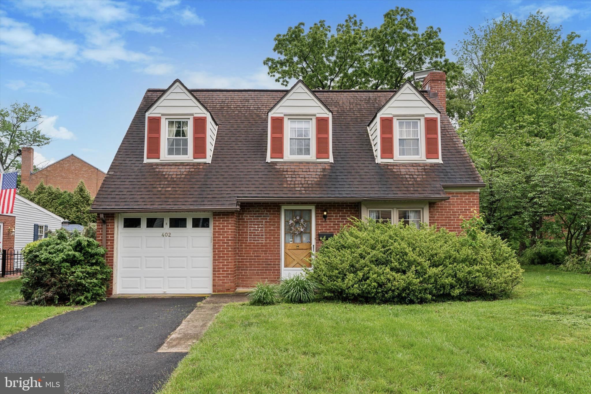 402 Willow Road Oreland, PA 19075 - Photo 3 of 26 Gallery Image 3