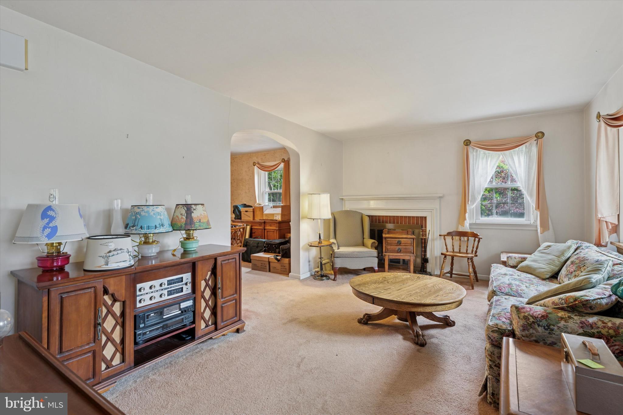 402 Willow Road Oreland, PA 19075 - Photo 4 of 26 Gallery Image 4