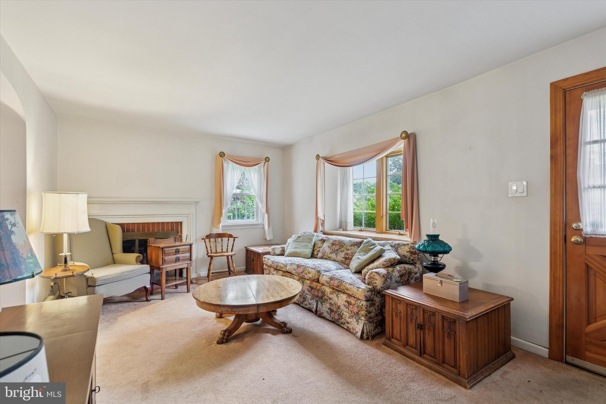 402 Willow Road Oreland, PA 19075 - Photo 5 of 26 Gallery Image 5