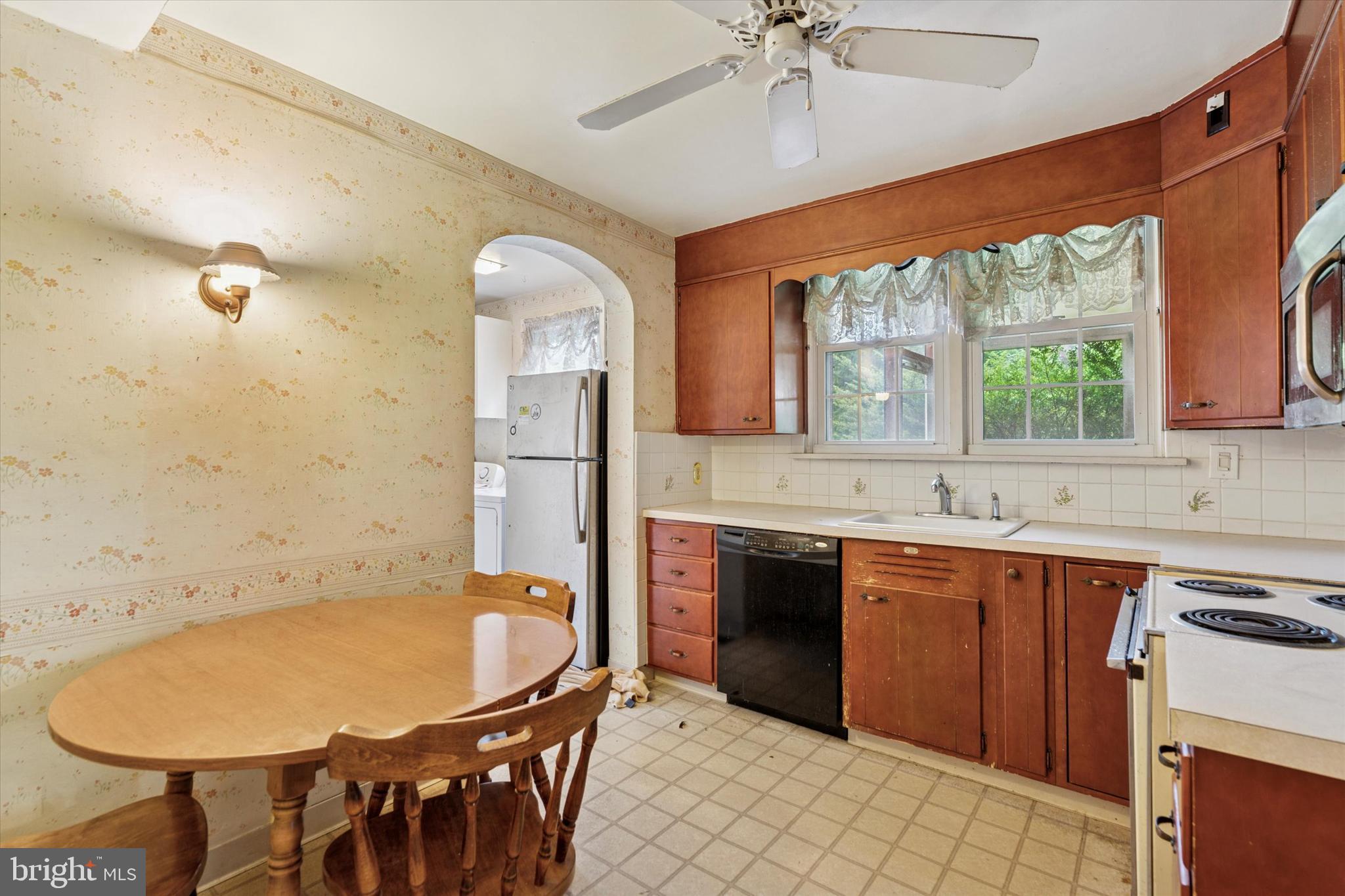 402 Willow Road Oreland, PA 19075 - Photo 8 of 26 Gallery Image 8