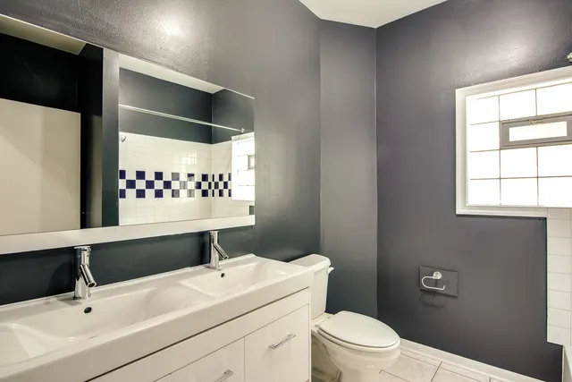 $3,200 | 1825 North Kedzie Avenue, Unit 1, Chicago, IL 60647