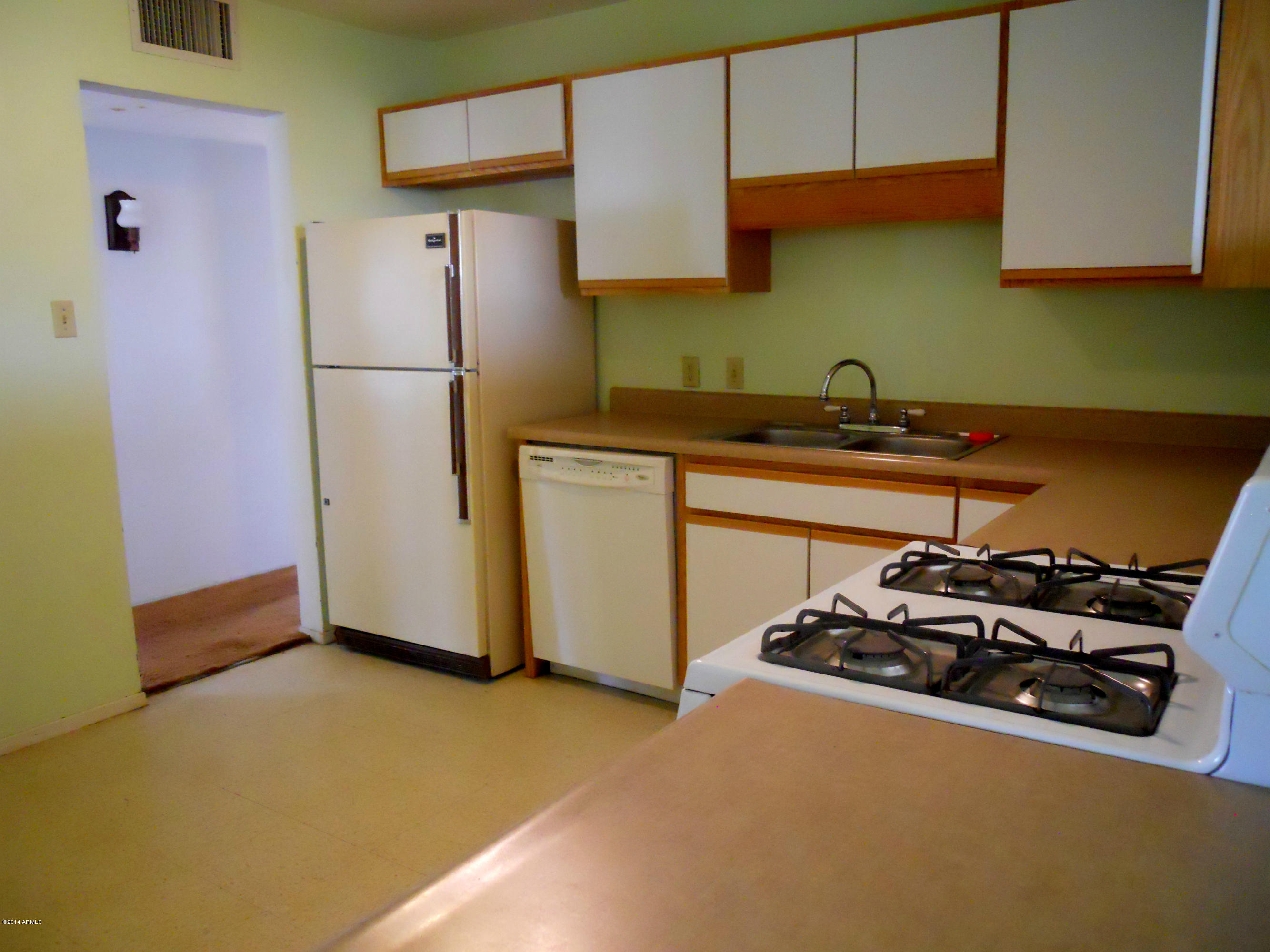3012 West Rancho Drive Phoenix, AZ 85017 - Photo 4 of 16 Kitchen3