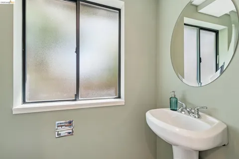 $1,495,000 | 6281 Aspinwall Road, Oakland, CA 94611