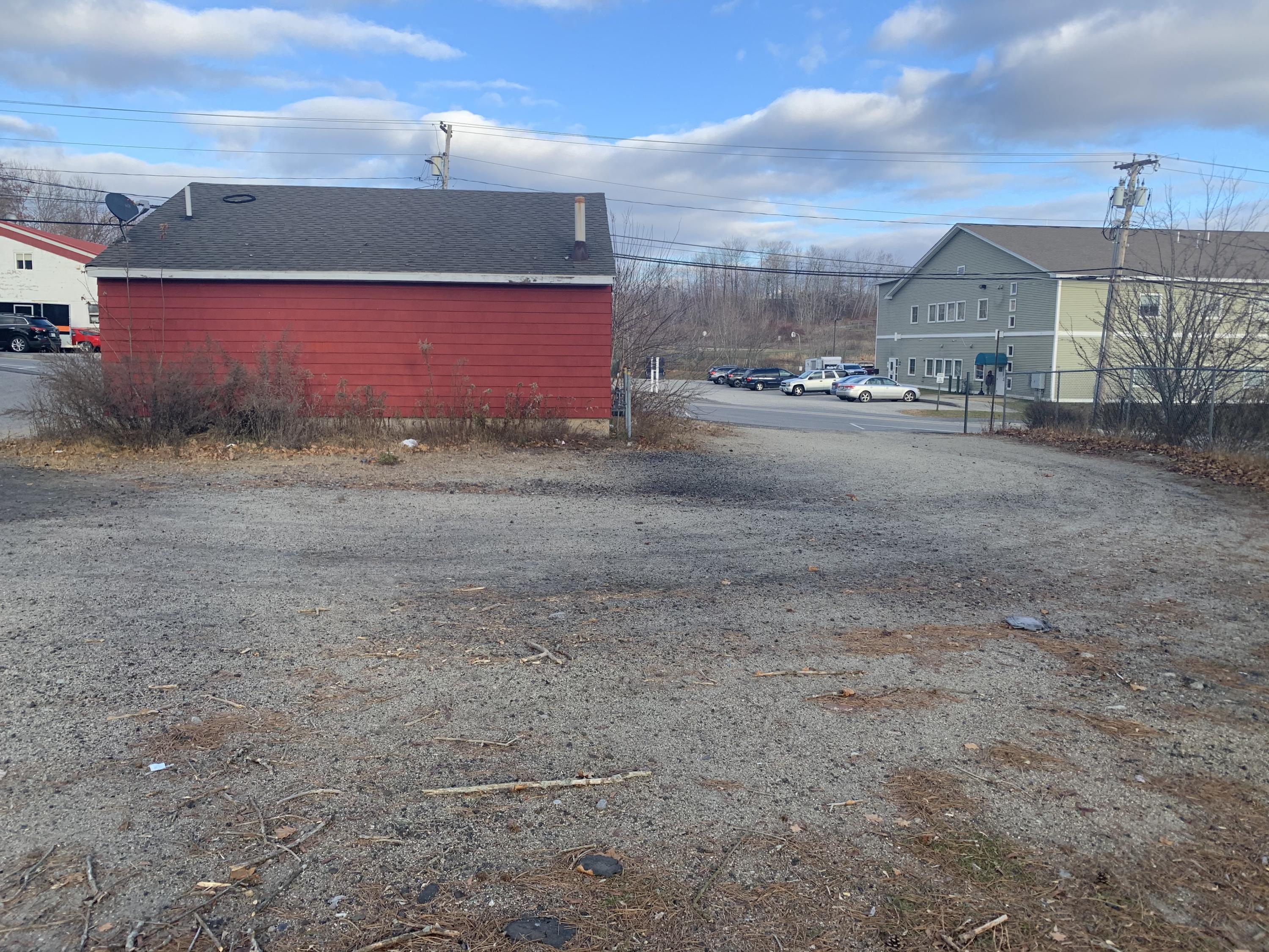 199 Bartlett Street Lewiston, ME 04240 - Photo 8 of 17 IMG_1822