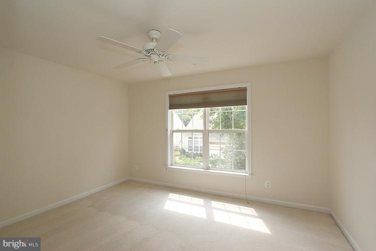 12392 Brown Fox Way Reston, VA 20191 - Photo 22 of 30 Bedroom
