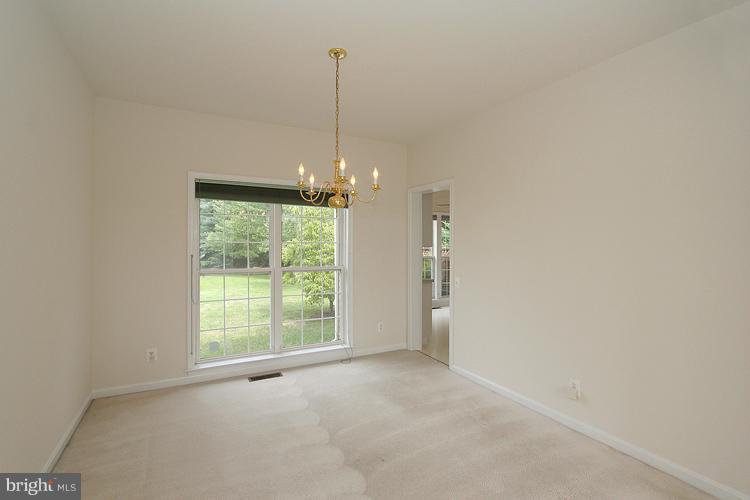 12392 Brown Fox Way Reston, VA 20191 - Photo 23 of 30 Dining Room