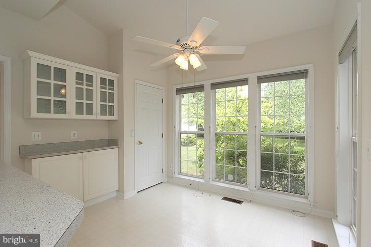 12392 Brown Fox Way Reston, VA 20191 - Photo 27 of 30 Kitchen