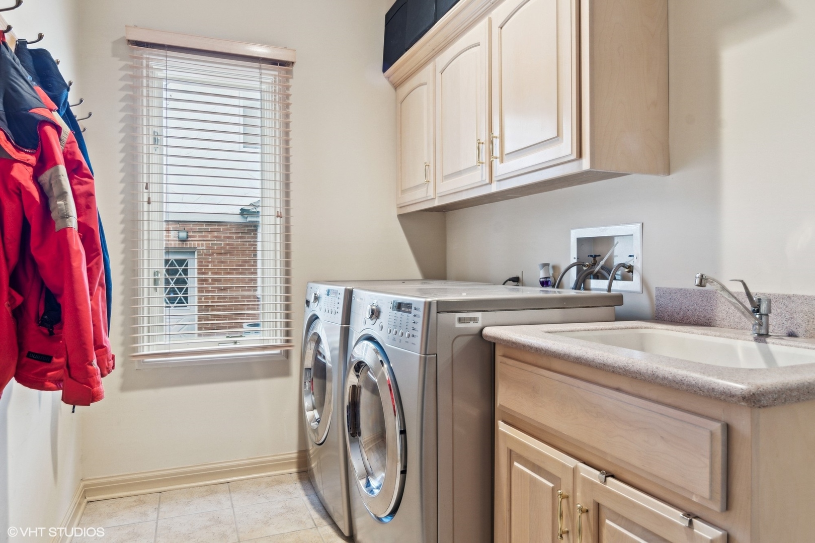 1049 Mar Ln Drive Lake Forest, IL 60045 - Photo 13 of 25 a utility room with dryer and washer