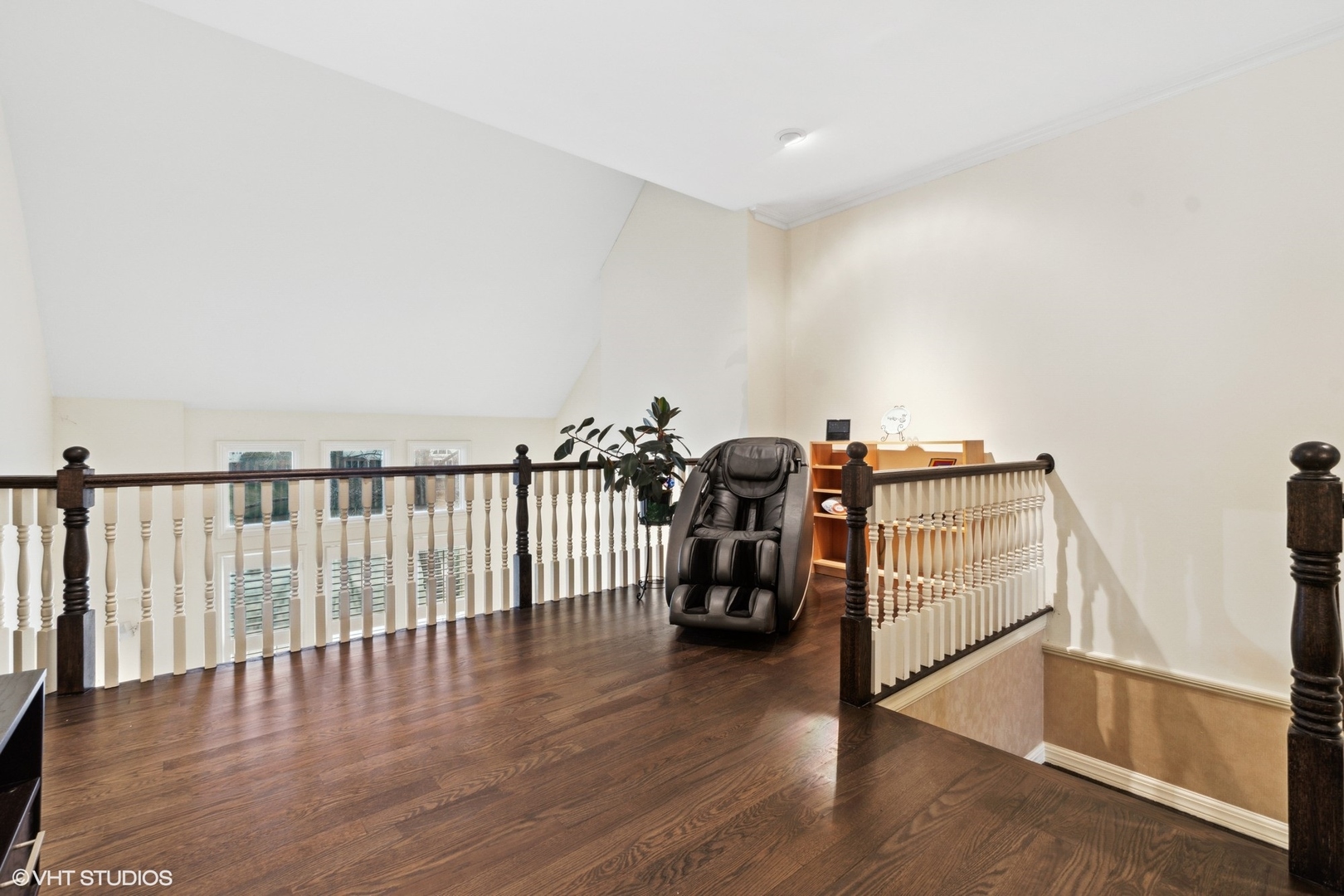1049 Mar Ln Drive Lake Forest, IL 60045 - Photo 14 of 25 a view of a room with wooden floor