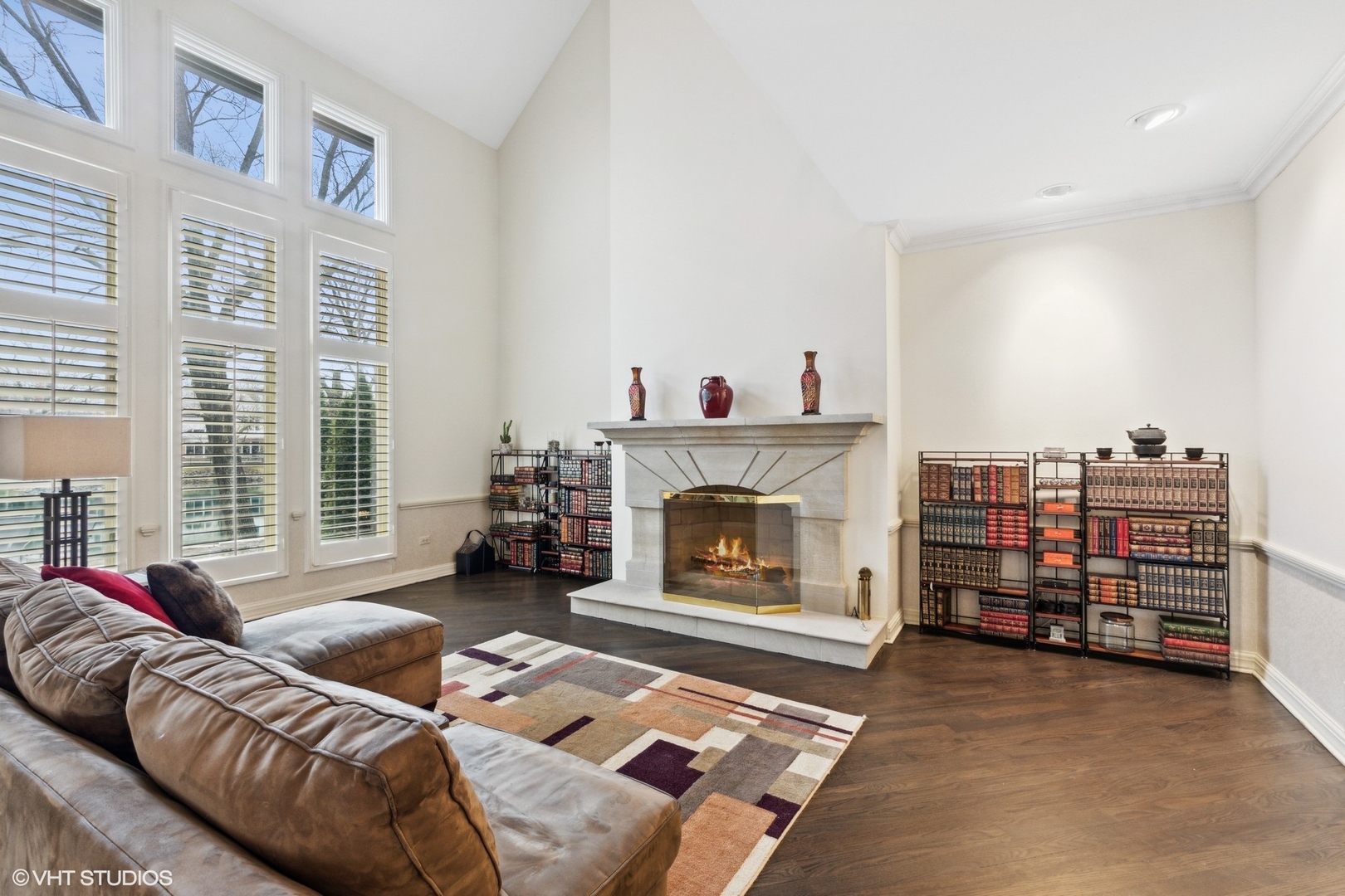 1049 Mar Ln Drive Lake Forest, IL 60045 - Photo 5 of 25 a living room with furniture and a fireplace