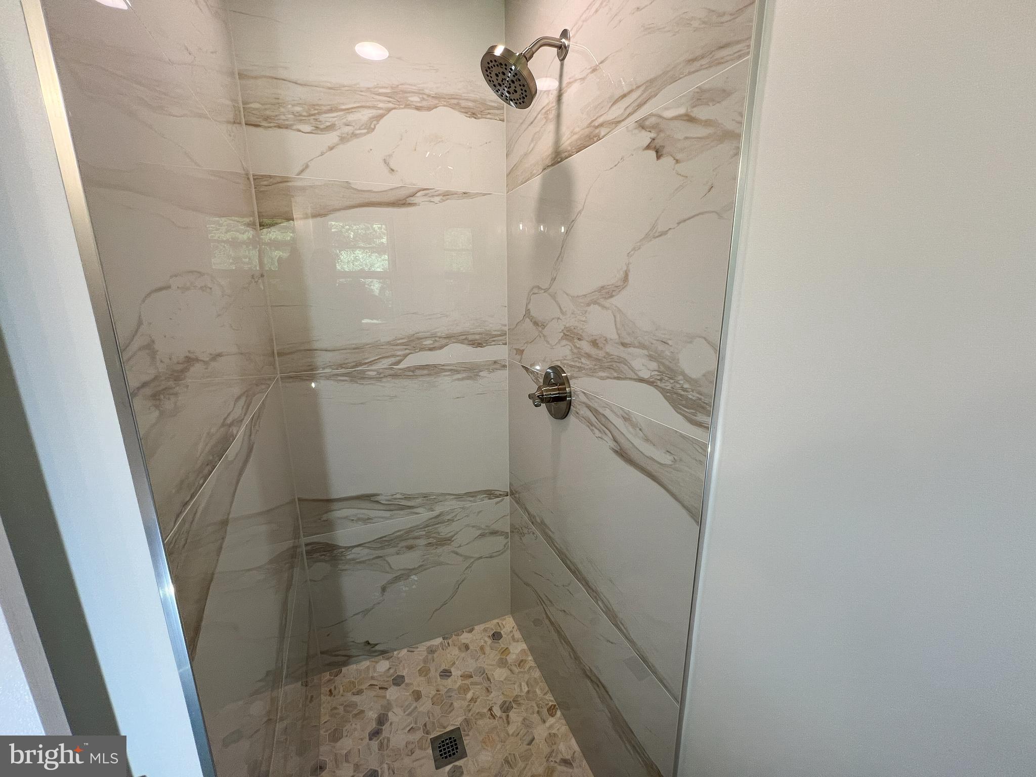 10001 Woodhill Road Bethesda, MD 20817 - Photo 24 of 30 Primary Bathroom