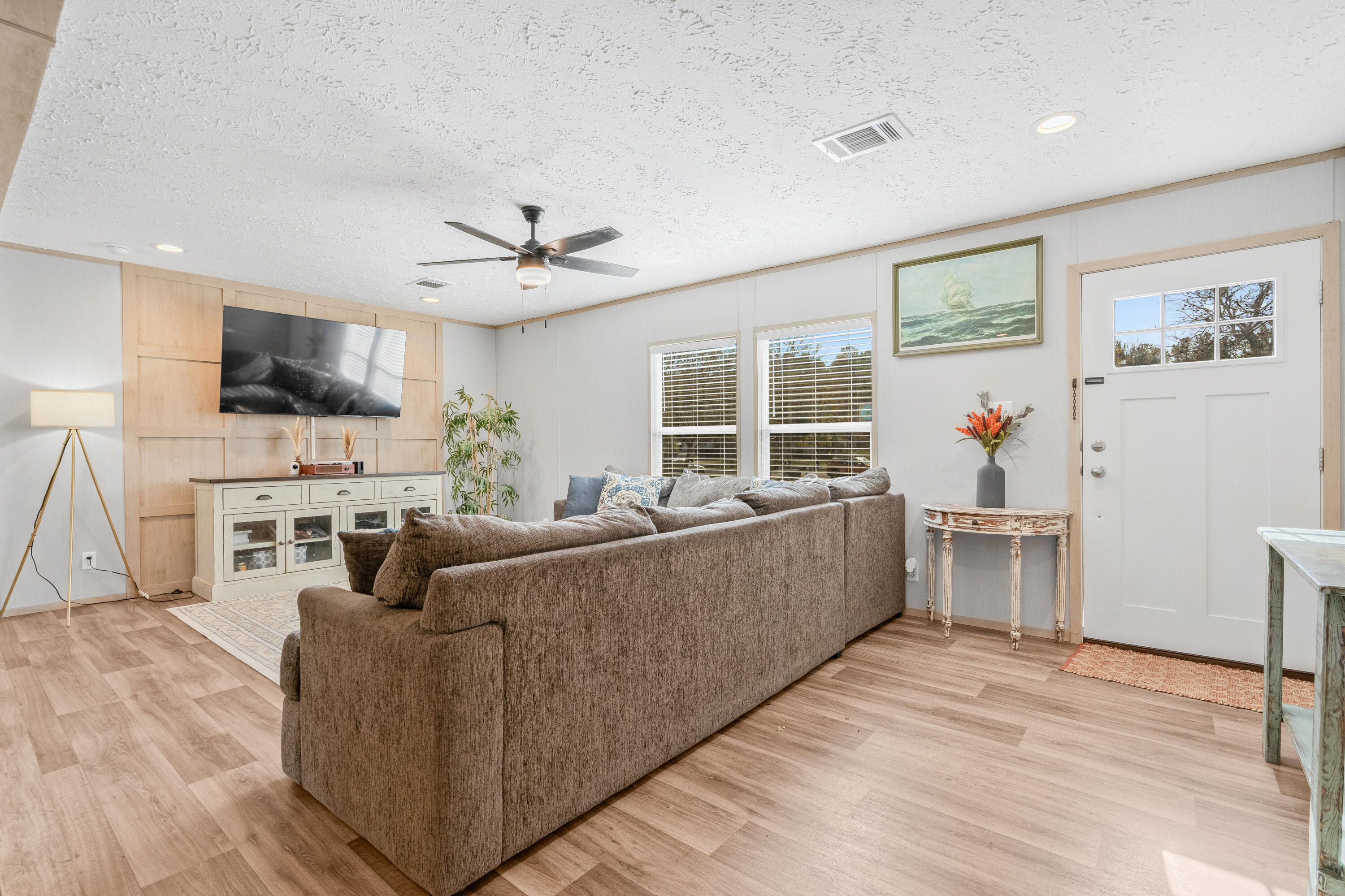 116 East Church Street Bonneau, SC 29431 - Photo 6 of 33 DSC04096