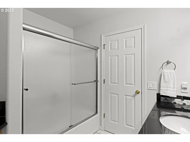 $550,000 | 22271 Northeast Lachenview Lane, Fairview, OR 97024