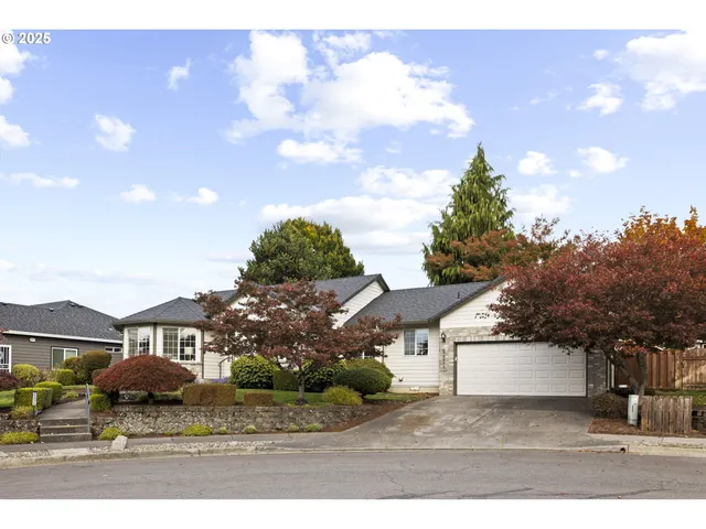 $550,000 | 22271 Northeast Lachenview Lane, Fairview, OR 97024