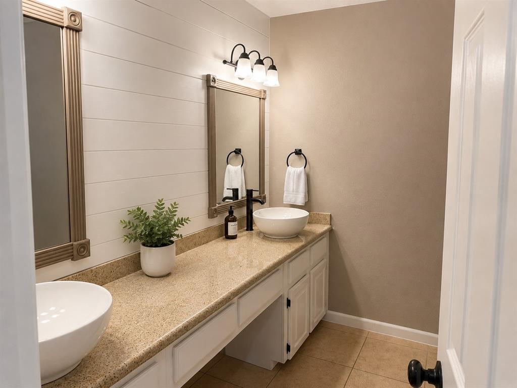 151 Chestnut Street Aledo, TX 76008 - Photo 7 of 12 Hall bath